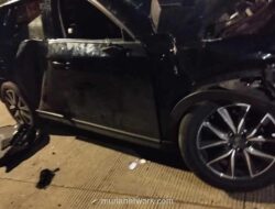 Mobil Mazda Tabrak Pelajar di Tambora, Pengemudi Kabur dan Terserempet Kereta