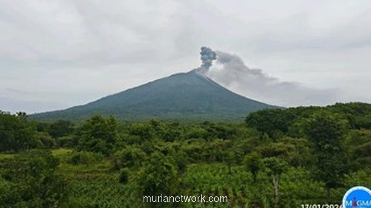 Ile Lewotolok Naik Status ke Siaga, Ribuan Letusan Guncang Lembata