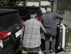 Koper dan Kardus Misterius Dibawa KPK Usai Geledah Kantor Koperasi di Pati