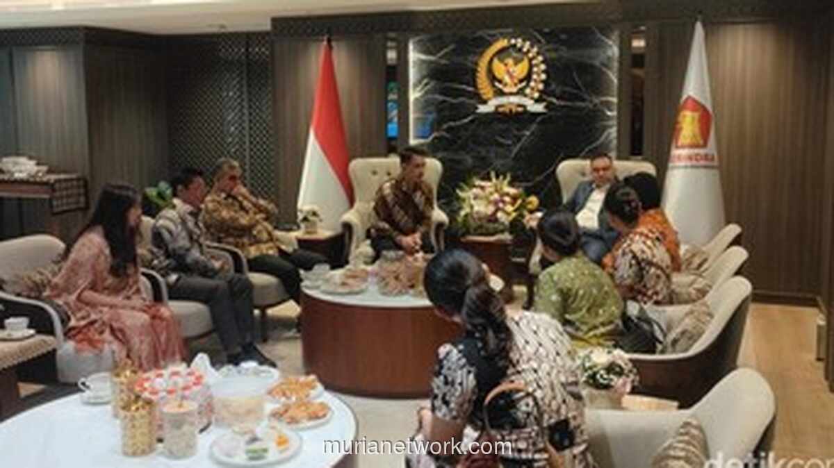 Paku Buwono XIV Buka Komunikasi dengan DPR, Bahas Masa Depan Keraton Solo