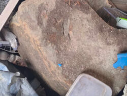 Batu Raksasa Terlepas, Tembok Rumah Warga Prambanan Amblas