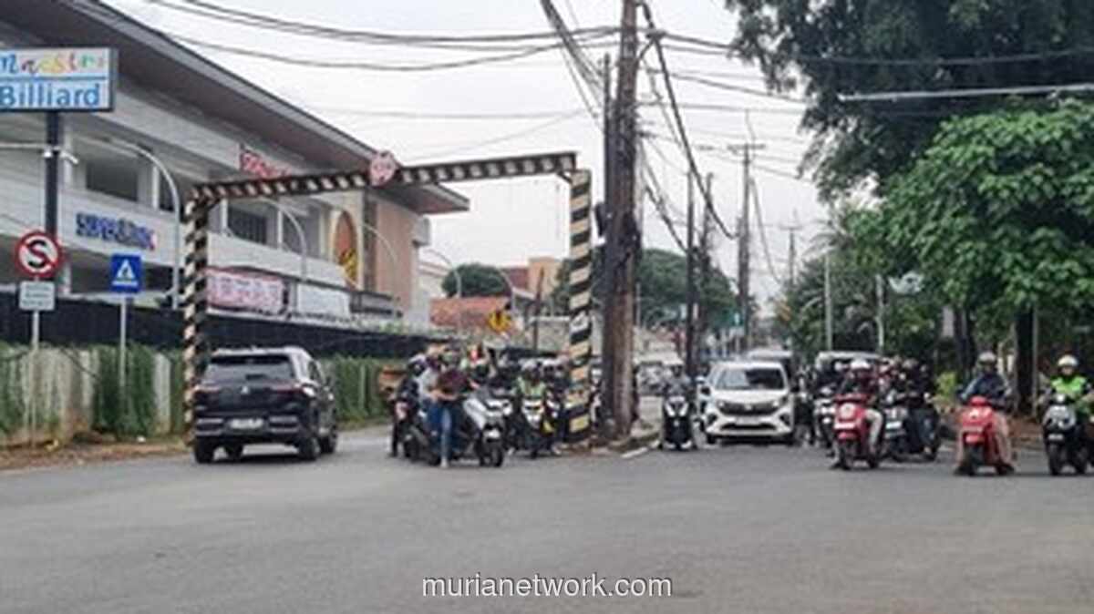 Kemacetan di Lebak Bulus: Angkot dan Motor Lawan Arus Jadi Biang Keributan