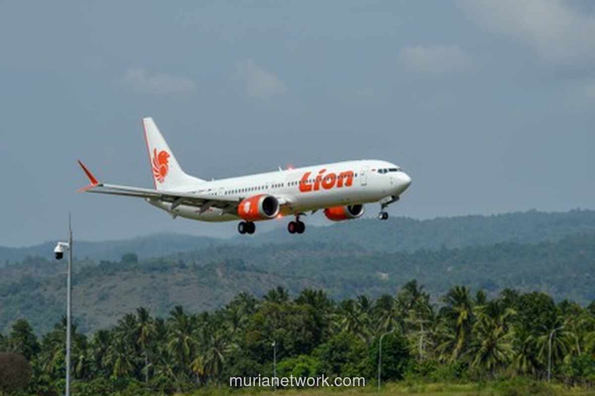 Kabut Tebal Lumpuhkan Soetta, Ratusan Penumpang Lion Group Terpencar ke Berbagai Kota
