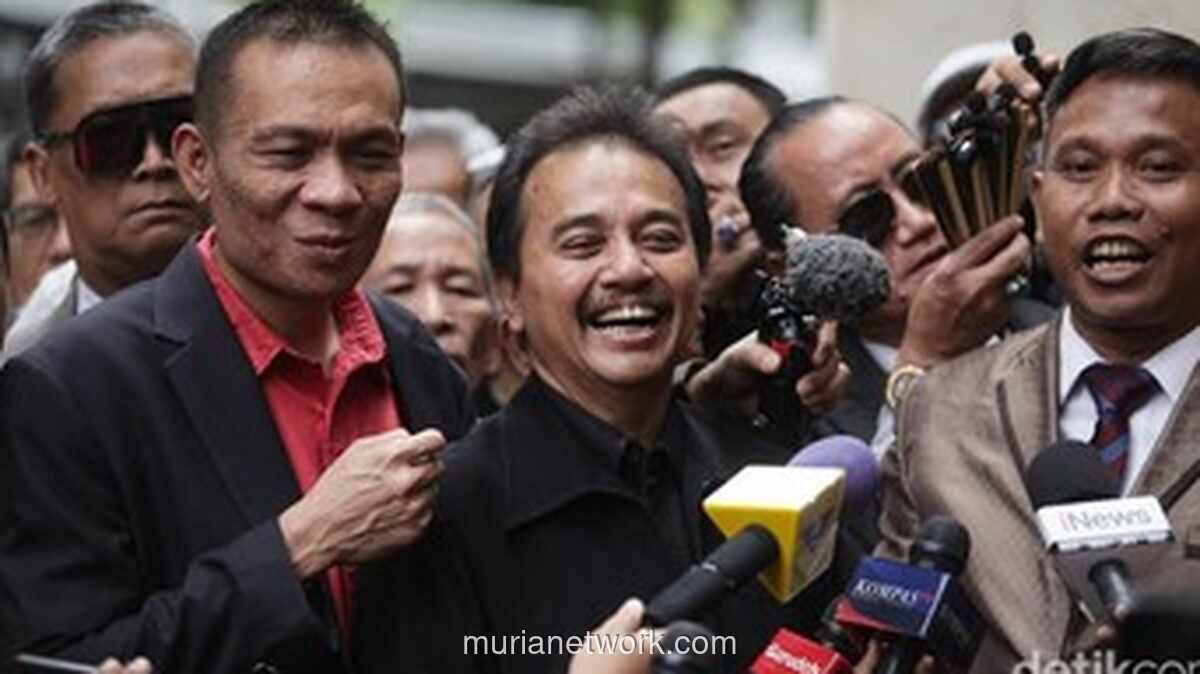Roy Suryo Tegaskan Tak Akan Sowan ke Jokowi, Sebut Foto Pertemuan Eggi-Damai Palsu