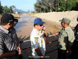 Tito Karnavian Tinjau Tapteng, Sedimen Banjir Disulap Jadi Tanggul