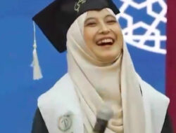 Pidato Haru Mahasiswi Indonesia di Al-Azhar Berbuah Beasiswa Langsung dari Syaikh