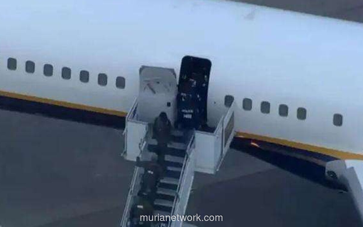 Maduro Tiba di New York dengan Pesawat Militer AS, Siap Hadapi Dakwaan Narkoba