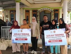 866 Pelajar di Bangka Belikat Terima Bantuan PIP, Melati: Pendidikan adalah Hak Dasar