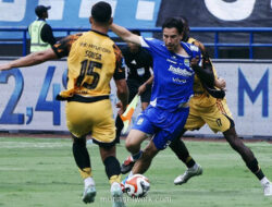 Persib Puncaki Klasemen Usai Tumbangkan Persija di GBLA