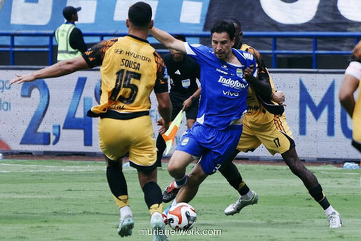 Persib Puncaki Klasemen Usai Tumbangkan Persija di GBLA