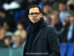 Liam Rosenior Resmi Pimpin Chelsea dengan Kontrak Panjang Hingga 2032