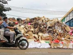 Gunungan Sampah di Pasar Induk Kramat Jati Mulai Dikeruk, Ditargetkan Rampung dalam Lima Hari