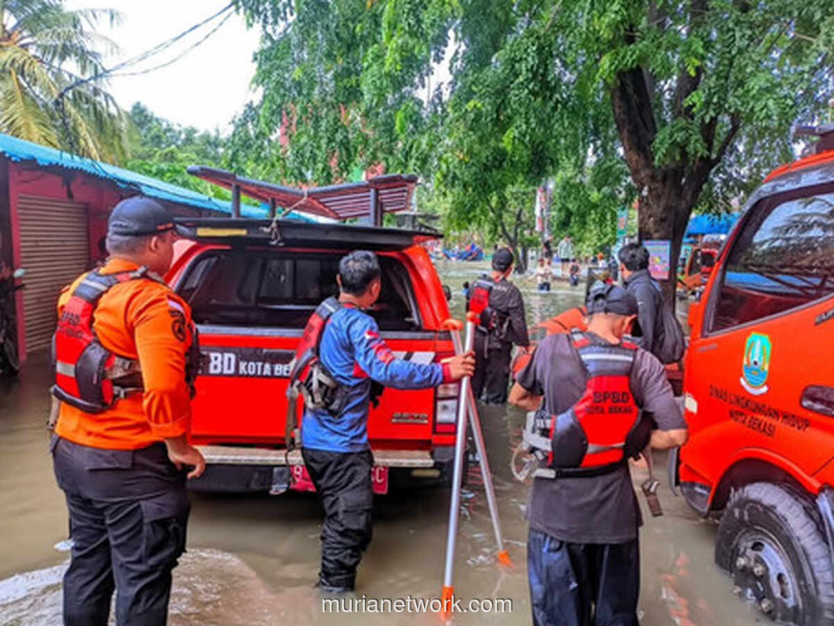 Banjir Rendam Sepuluh Titik di Bekasi, Ratusan Warga Mengungsi