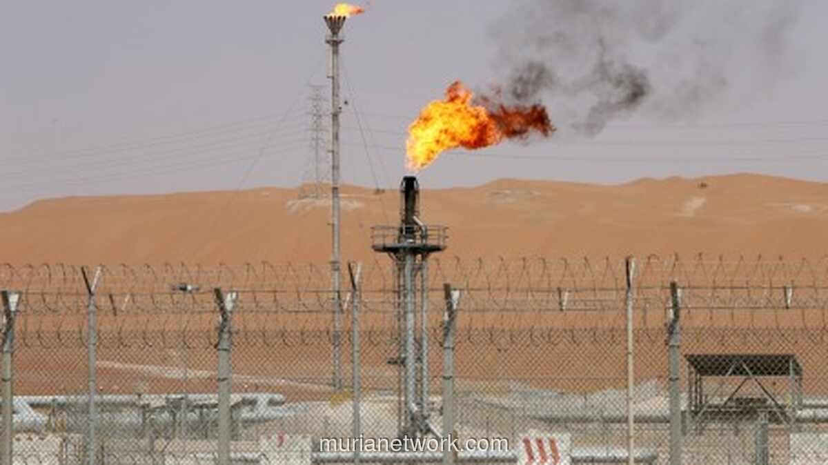 Gejolak Global Tak Kuasa Dongkrak Harga Minyak yang Terpuruk