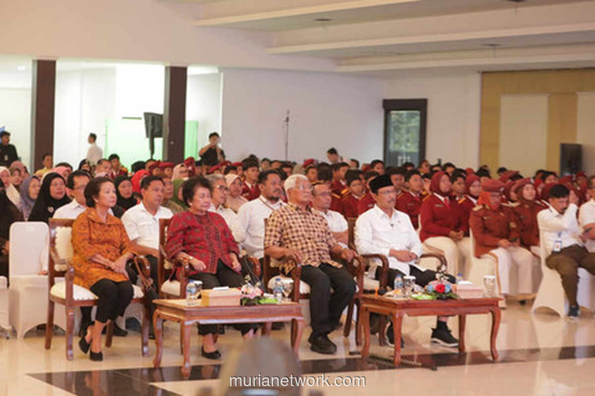Kakak Prabowo Kunjungi Sekolah Rakyat, Terkesima dengan Penampilan Multibahasa Siswa