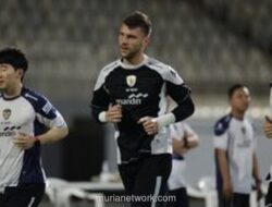 Maarten Paes Gantung Sarung Tangan di Ajax, Rumor Persib Pupus