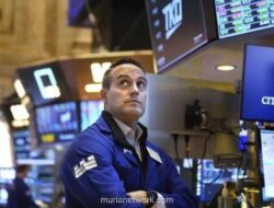 Wall Street Terbelah: Trump Guncang Sektor Keuangan, AI Tahan Nasdaq Tetap Hijau