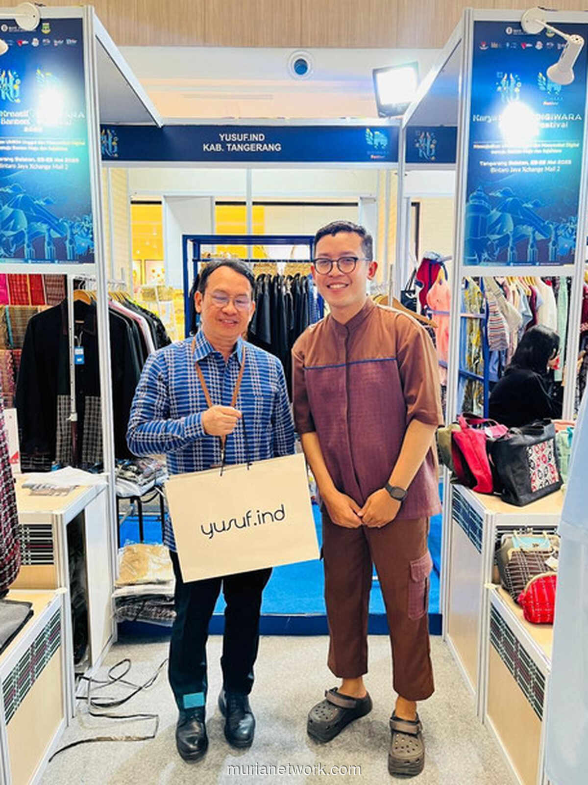 Tenun Baduy Menyapa Dunia: Kisah YUSUF.IND Bertahan di Tengah Gempuran Pasar Fesyen