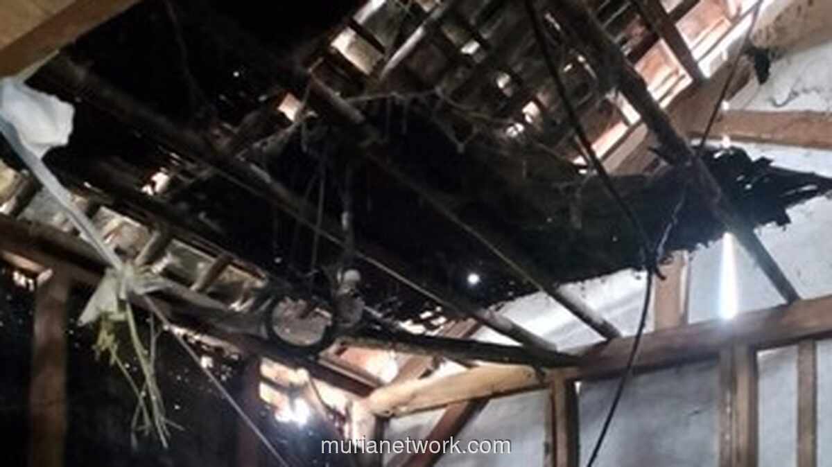 Atap Sepuluh Rumah di Bogor Rontok Diterjang Angin Kencang