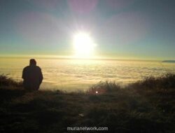 Saat Hidup Terlalu Deras, Coba Berhenti dan Tanyakan Ini pada Diri Sendiri