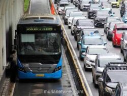 Video Aksi Cabul di Bus Transjakarta Bikin Penumpang Geram, Dua Pelaku Diamankan