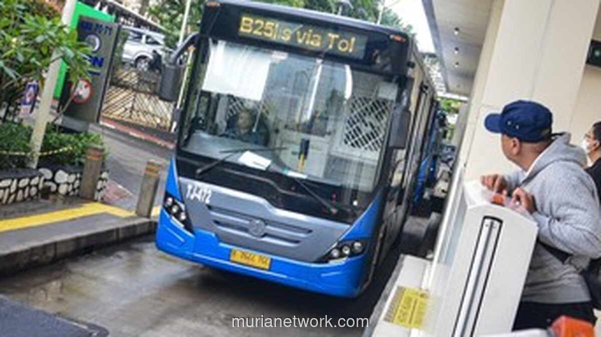 Video Aksi Tak Senonoh di Bus Transjakarta Viral, Pelaku Diserahkan ke Polisi