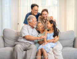 Sandwich Generation: Lima Jurus Bertahan di Tengah Beban Ganda