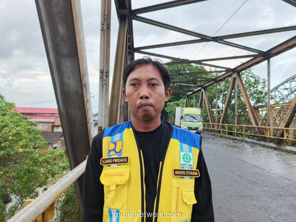 Ujang, Penjaga Sunyi yang Menjaga Nyawa di Bantaran Citarum