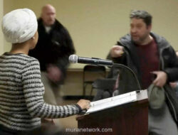 Cairan Berbau Tajam Disemprotkan ke Ilhan Omar di Tengah Acara Town Hall