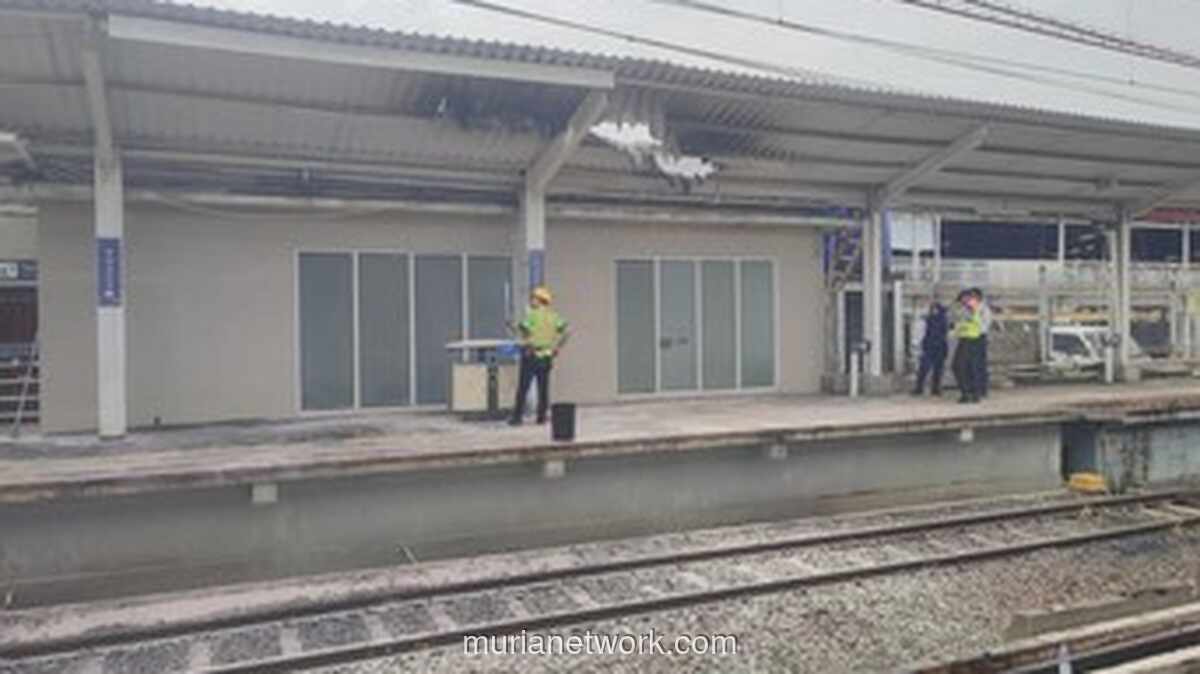 Korsleting Picu Percikan Api di Atap Stasiun Bogor, Perjalanan KA Tetap Lancar