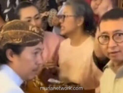 Mikrofon Padam Saat Putri Keraton Solo Tolak SK Menteri