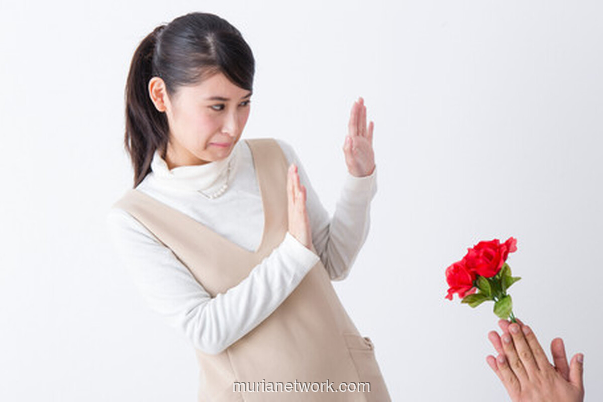 Ketika Cinta Takut Berlabuh: Mengurai Ketakutan akan Komitmen dalam Hubungan