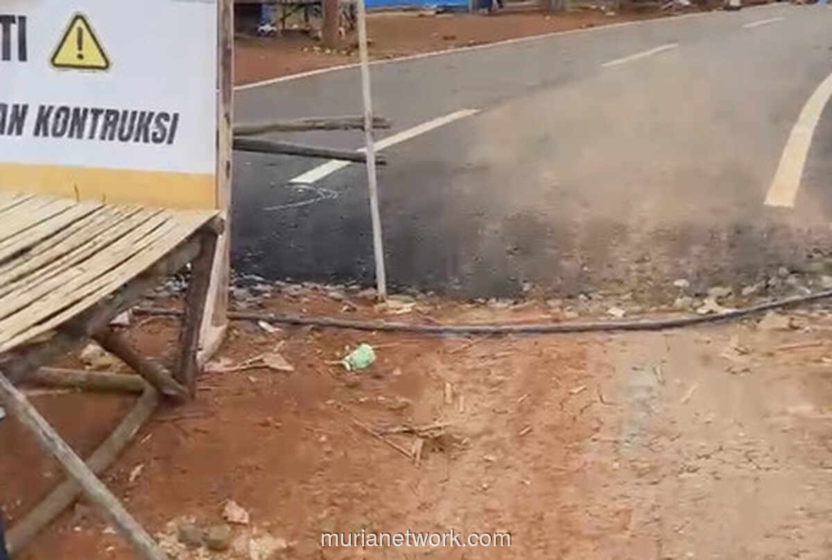 Dua Wajah Jalan di Perbatasan Banten-Jabar, Warga: Seperti Dua Dunia