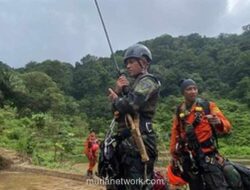 Jenazah Pertama Korban ATR 42-500 Tiba di Lampesu, Evakuasi Lanjut Bergantung Cuaca