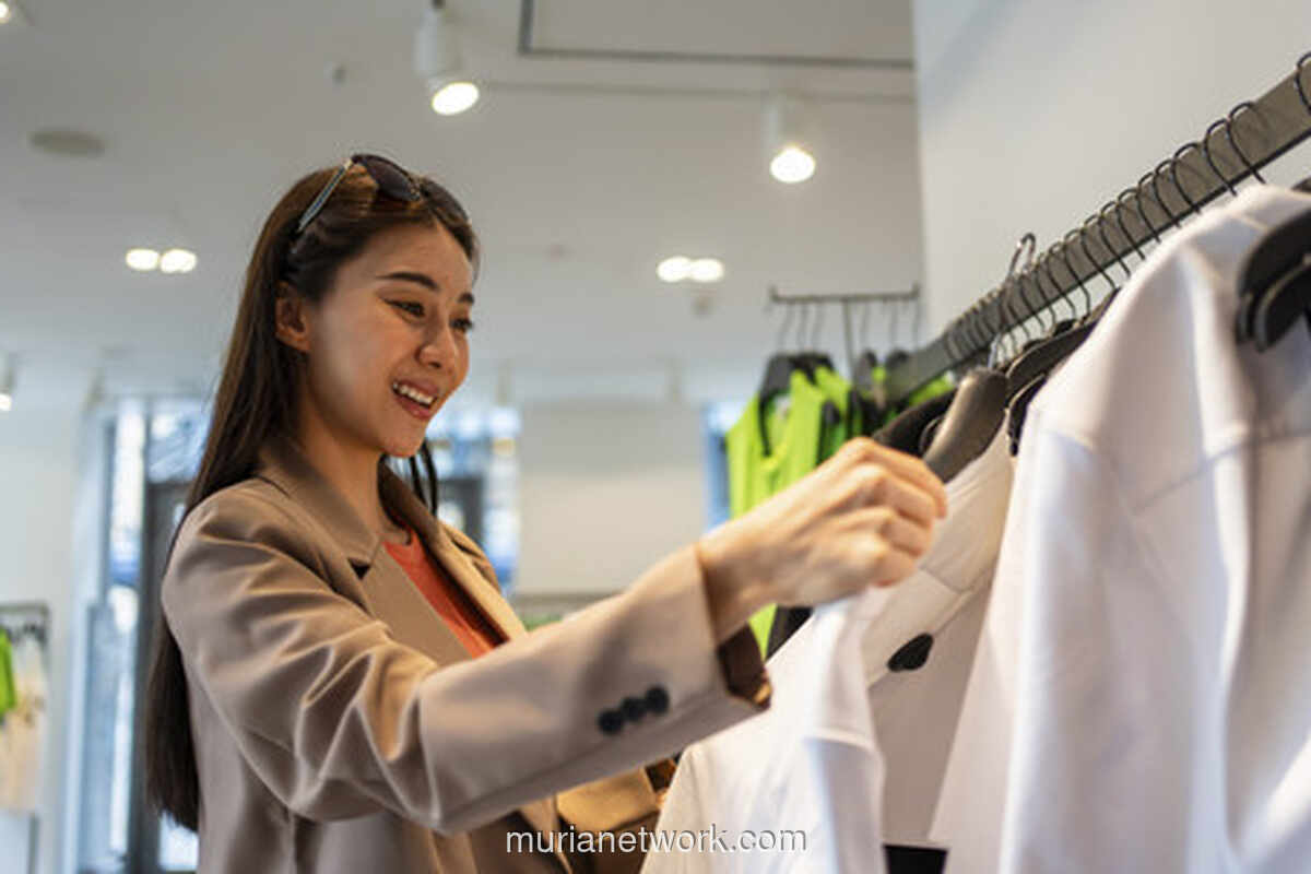 Riset Ungkap Alasan di Balik Dorongan Belanja Saat Menjelang Haid