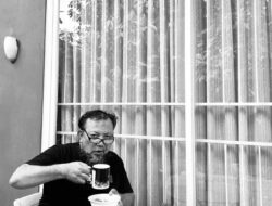 Anak Muda dan Waktu yang Bocor: Saat Sibuk Hanya Jadi Topeng