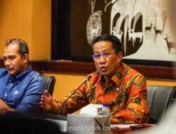 Menteri Hukum: Stiker Pejabat di Medsos Boleh, Asal Tak Melanggar Batas Kesopanan