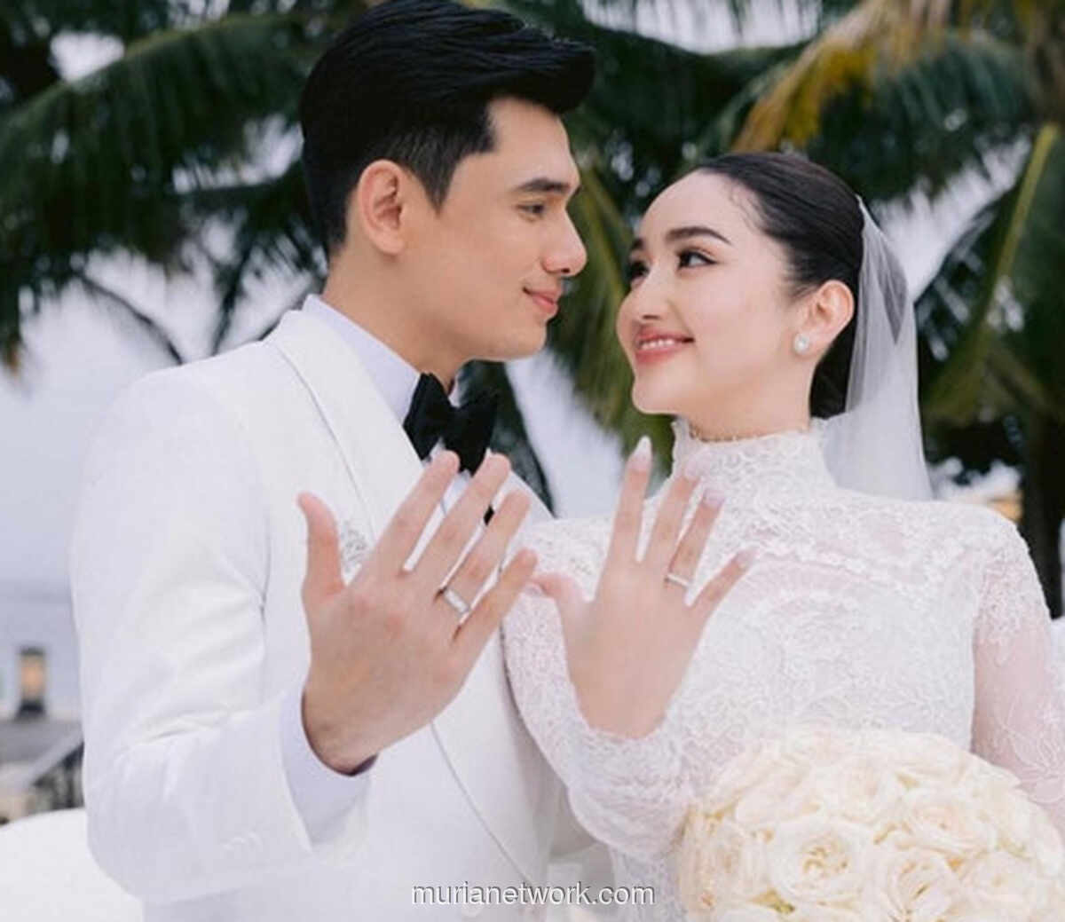 Ranty Maria dan Rayn Wijaya Resmi Menikah, Gaun Pengantinnya Curi Perhatian