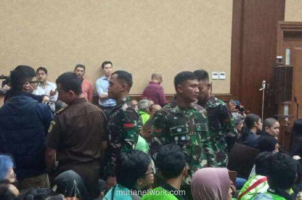 Kejagung Buka Suara soal Kehadiran TNI di Sidang Korupsi Nadiem