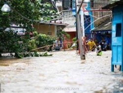 Ciliwung Meluap, 17 RT di Jakarta Timur dan Selatan Terendam Banjir