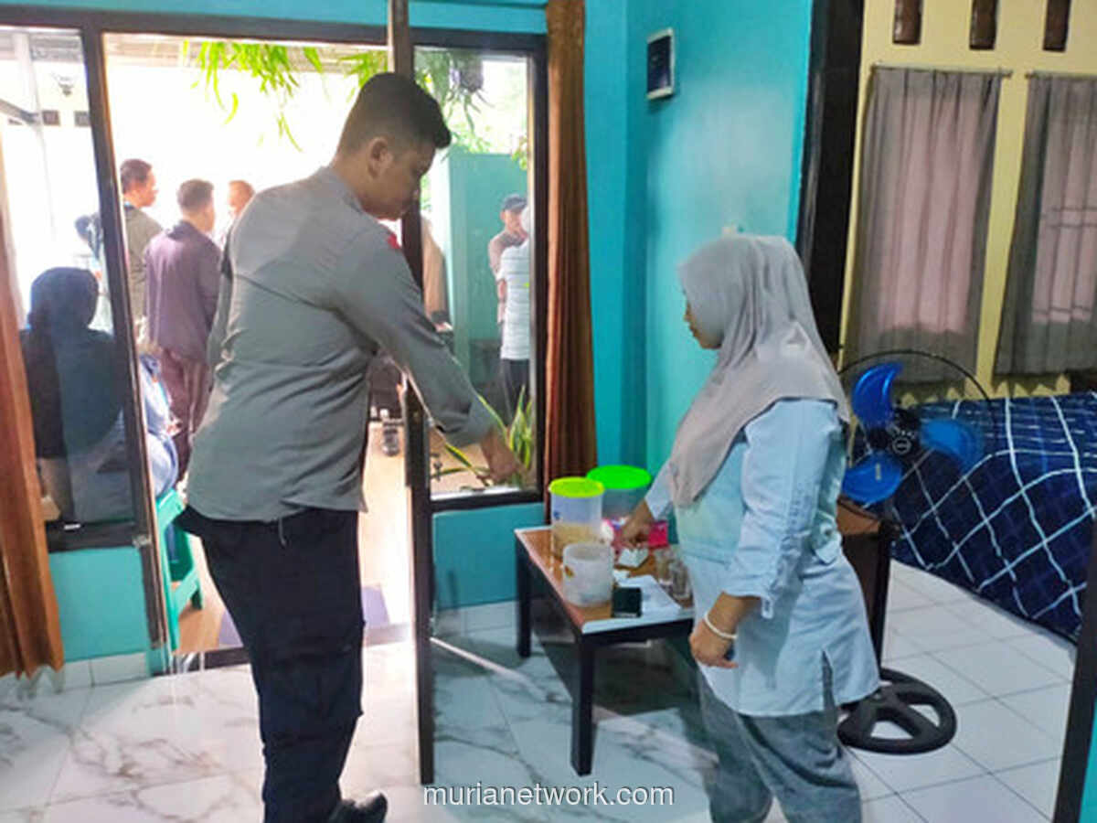 Emak-emak Warung Depok Gagalkan Pencurian Saat Tertidur, Pelaku Diringkus Warga