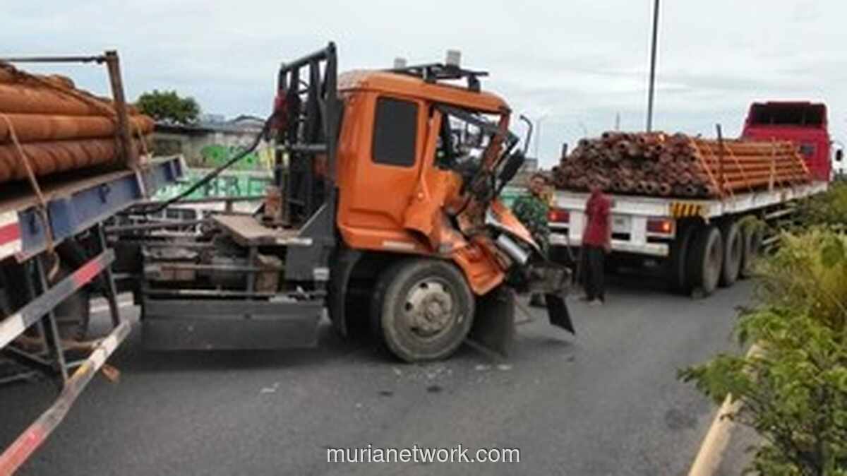 Nyaris Tewas, Pasangan Suami Istri Lompat dari Motor Hindari Truk Ngamuk di Flyover Ciputat