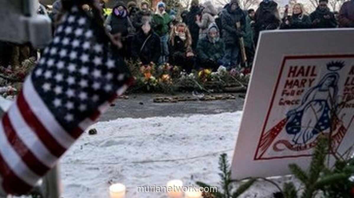 Video Bantah Klaim Resmi: Tewas Ditembak Petugas Imigrasi Saat Bantu Pengunjuk Rasa