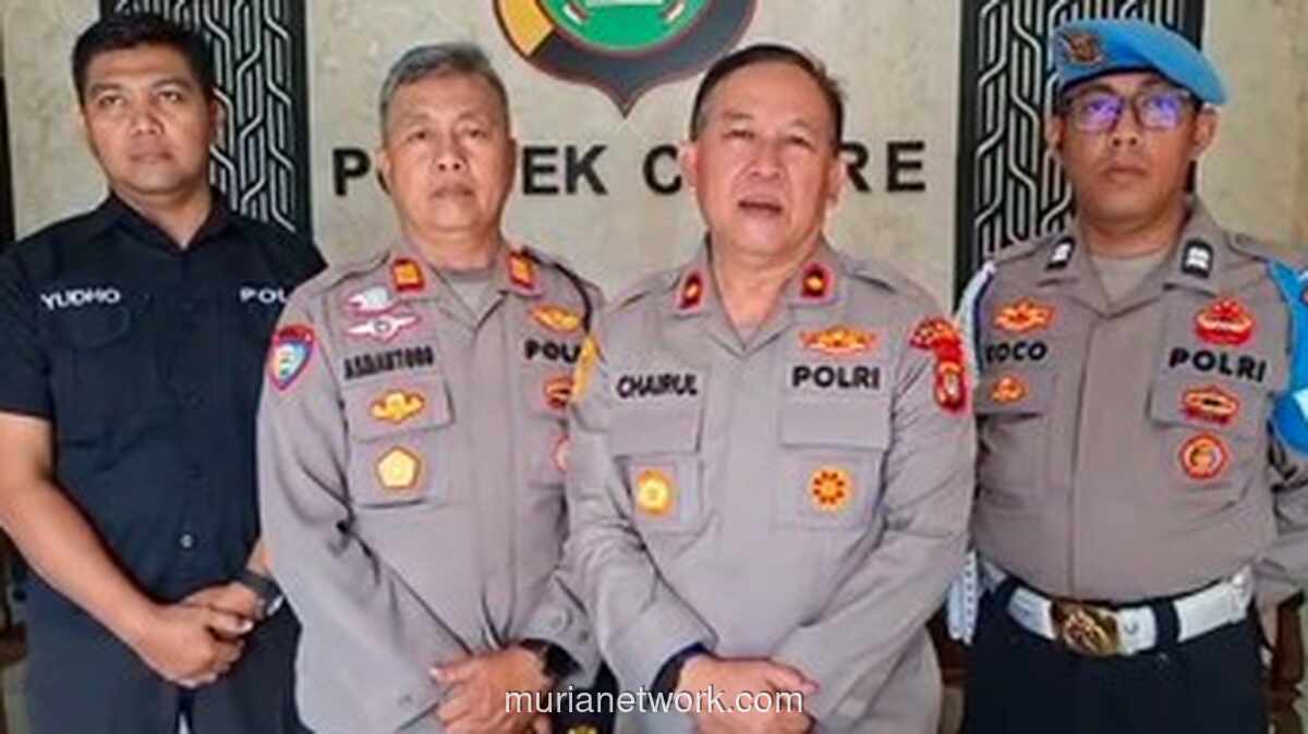 Polisi Gerebek Gudang Miras Ilegal di Tengah Permukiman Cinere