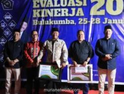 Malam Apresiasi di Pantai Parangluhu, Kemenag Sulsel Beri Penghargaan untuk Satker Berprestasi