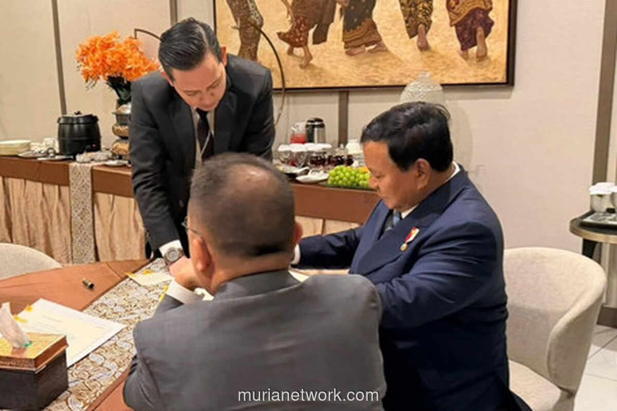 Prabowo Lepas Landas ke London dan Davos, Awali Perjalanan dengan Pertemuan Kilat di Halim