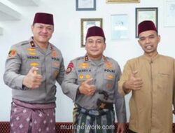 Songket dan Keris untuk Dua Jenderal: Silaturahmi Hangat UAS dengan Polda Riau