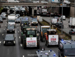 Traktor Serbu Paris: Petani Prancis Bentrok dengan Kebijakan Perdagangan dan Wabah
