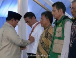 Panen Prestasi di Karawang: Prabowo Sematkan Bintang Jasa untuk Amran hingga Petani Teladan