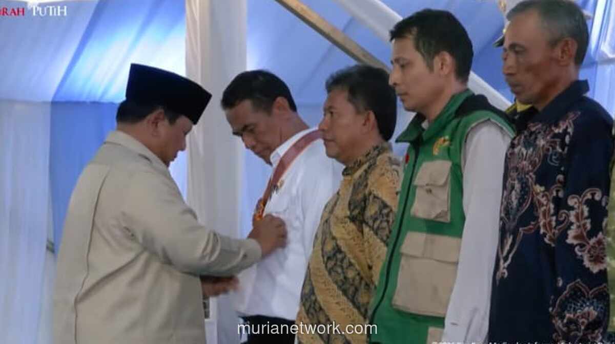 Panen Prestasi di Karawang: Prabowo Sematkan Bintang Jasa untuk Amran hingga Petani Teladan